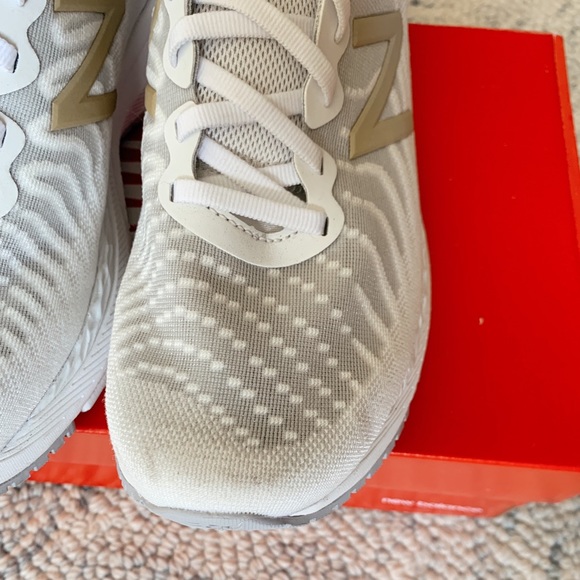 New Balance • Fresh Foam 860v11 - Picture 10 of 11